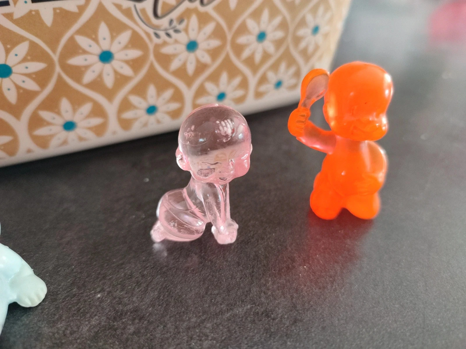 Lot miniatuur babyschoenen, set van 4, jaren 80/90 – photo 2